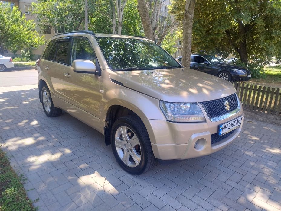 Suzuki grand vitara автомат 2.0 бенз. Повний привід