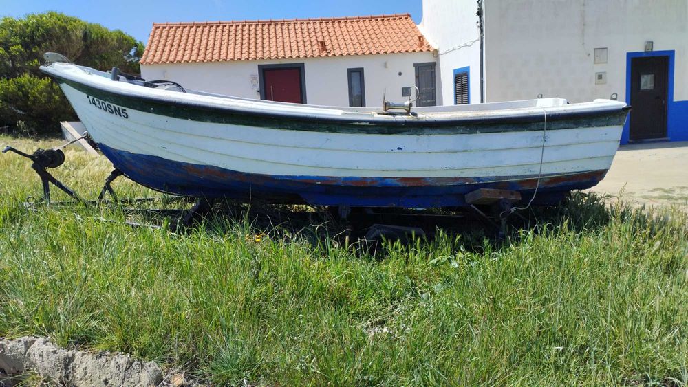 Barco bote da Fibramar 4 metros com atrelado