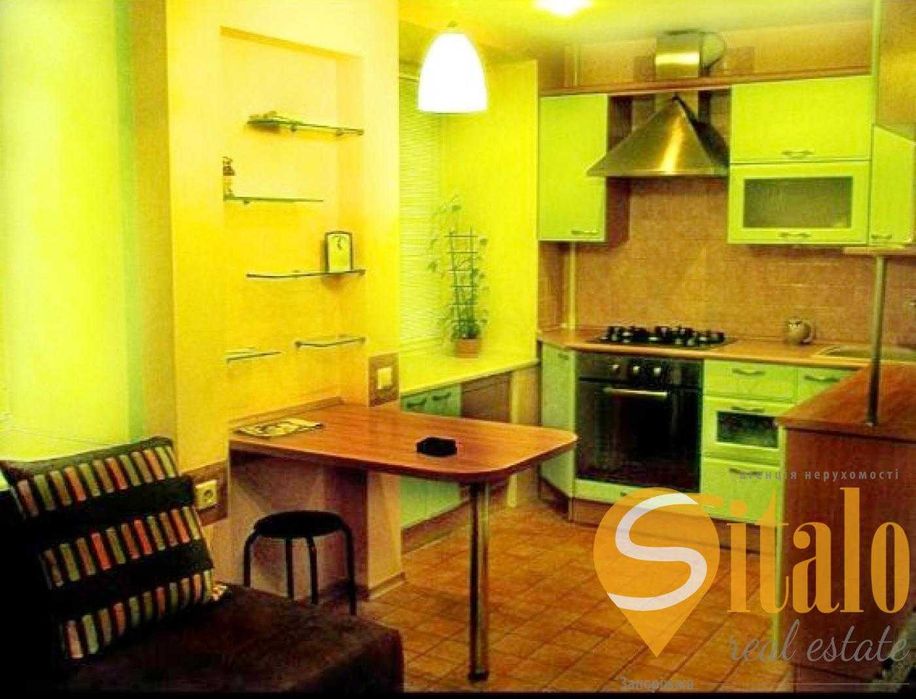 Продаж 2-х квартири в Олександрівському районі р-н Малого ринку (019)