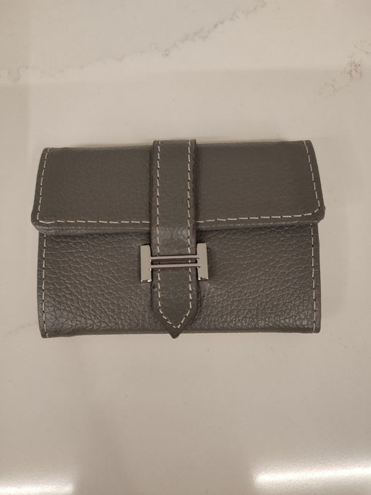 Porta cartões cinzento