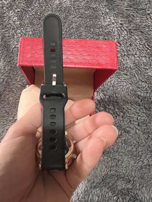 Relogio preto digital, novo