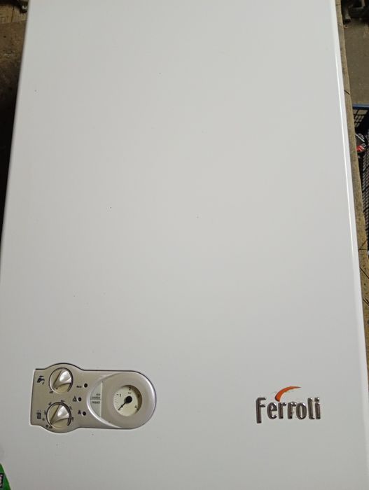 Котел Ferroli DOMIproject F24 по запчастинах. Плати НЕМАЄ