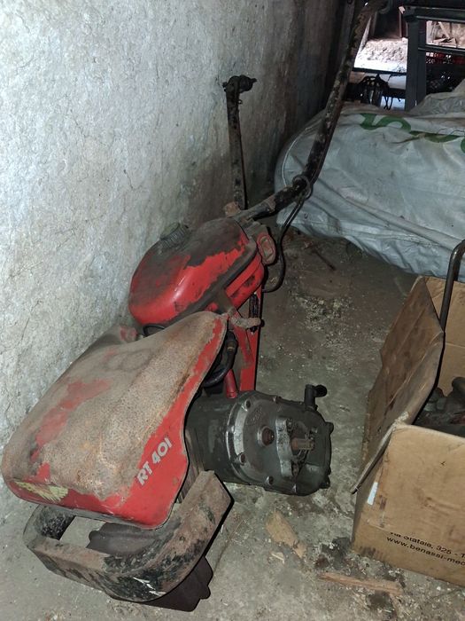 Moto enxada Benassi RT401 a gasolina de mistura para peças