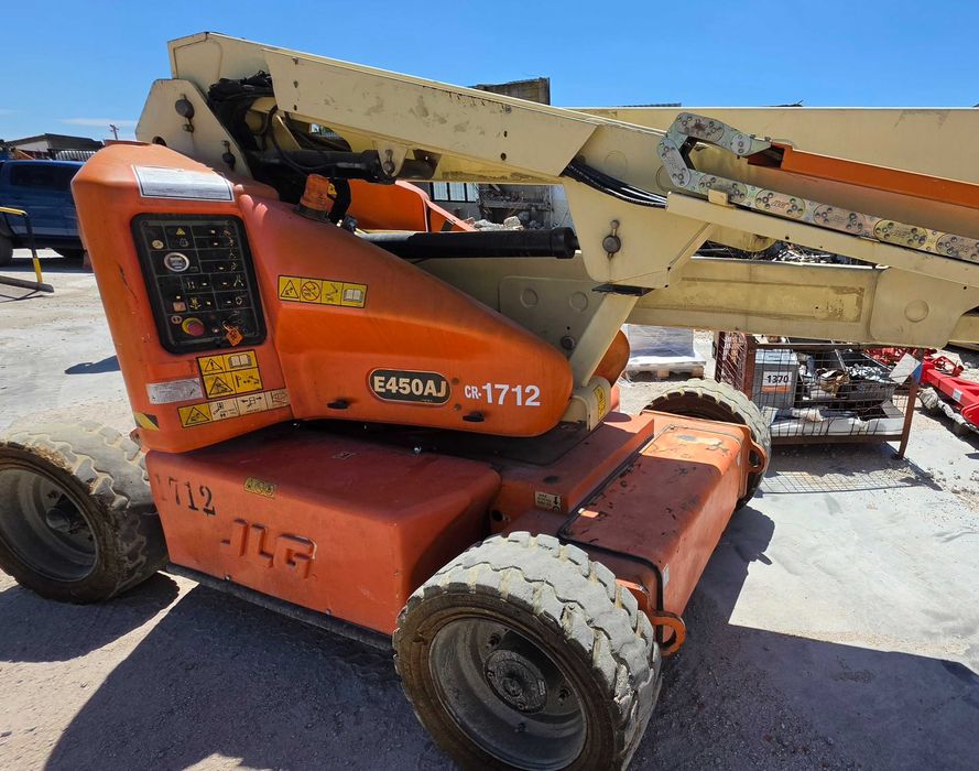Plataforma Elevatoria JLG E450AJ