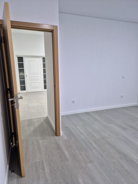 T1 inserido em moradia isolada, perto dos passionistas
