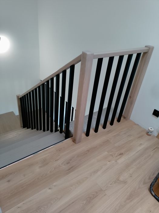 Schody drewniane, balustrady