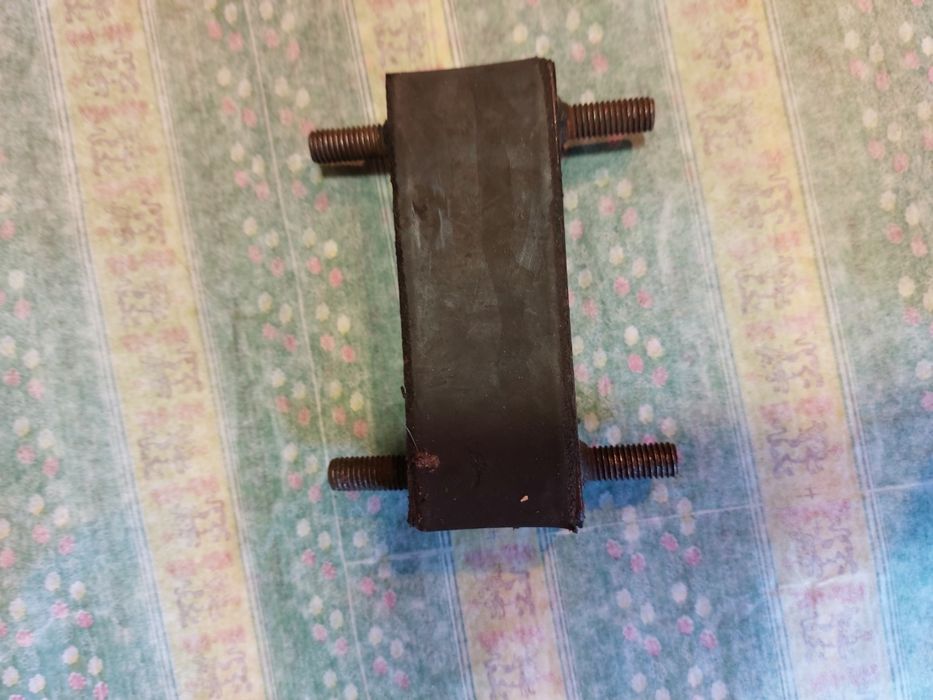 Подушка КПП ГАЗ 24, 2410