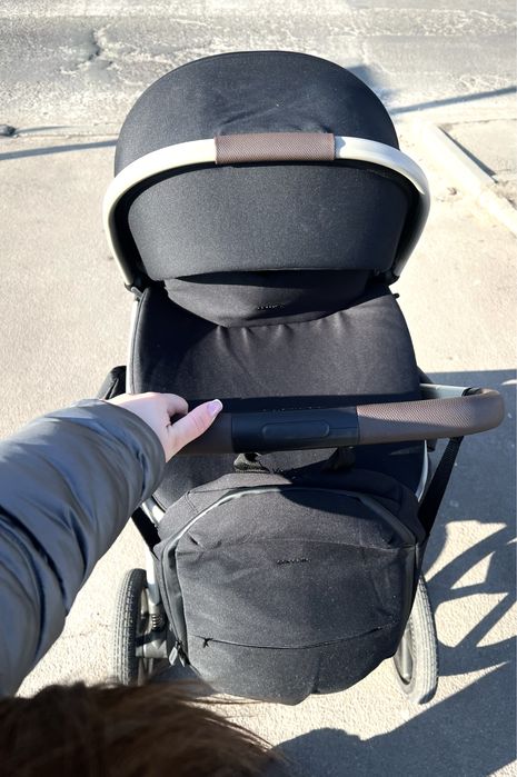 Коляска Carrello Vector