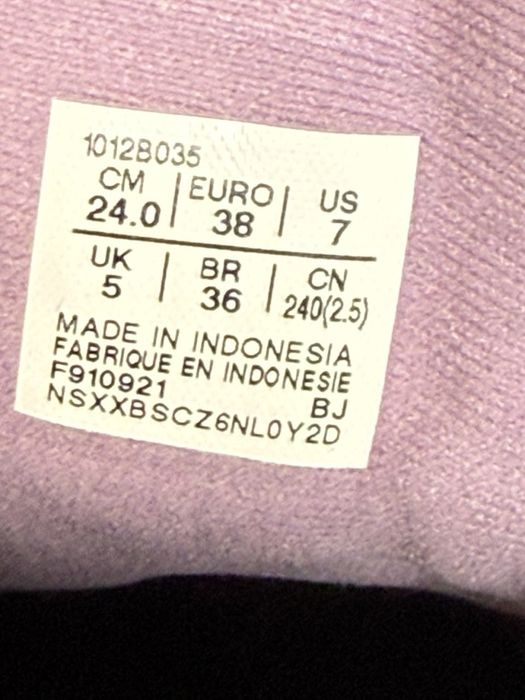 Оригінальні жіночі бігові кросівки “Asics Gel-Puls 13”