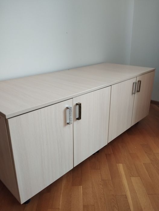 Мебл для кімнати