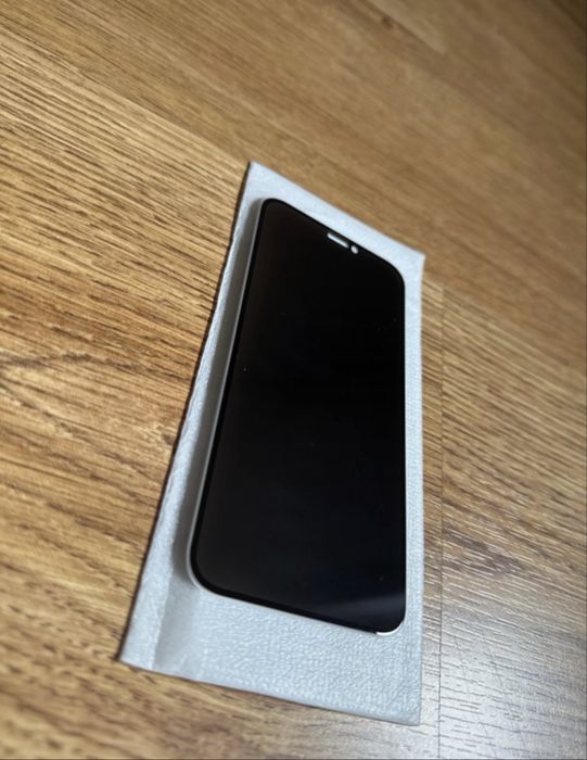 iPhone 12 mini vermelho (+ capa e película)