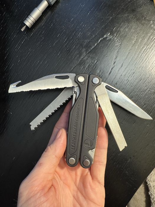 Leatherman charge AL s30v