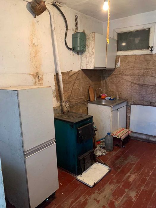 Продаю двокімнатну квартиру  "чешка"( р-он Пашини)