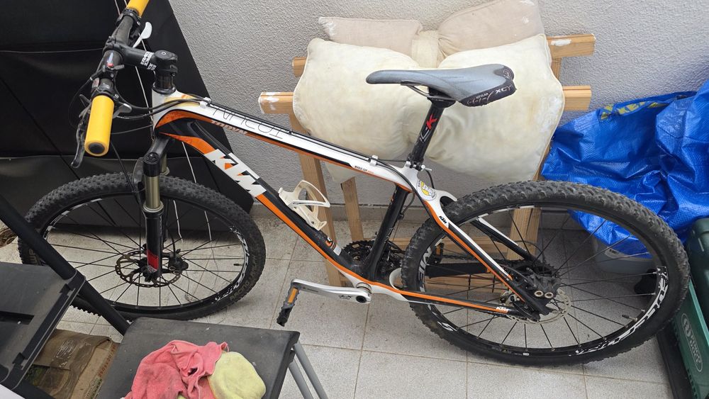 KTM roda 26 carbono