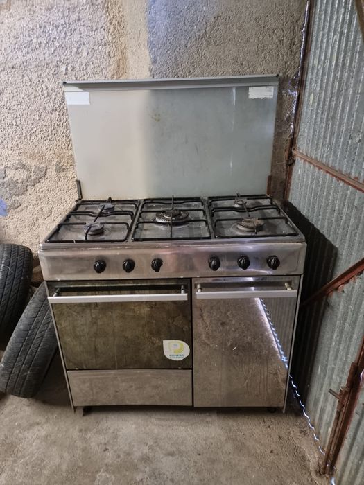 Fogão e forno a  gás