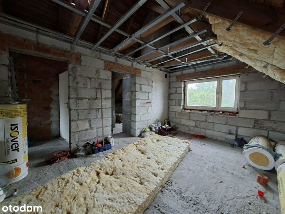 Dom z dużym potencjałem na działce 958 m² – Bobrowiec !!!