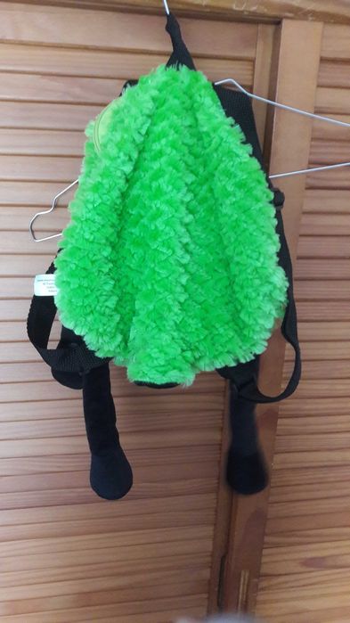 Mochila em pelo verde