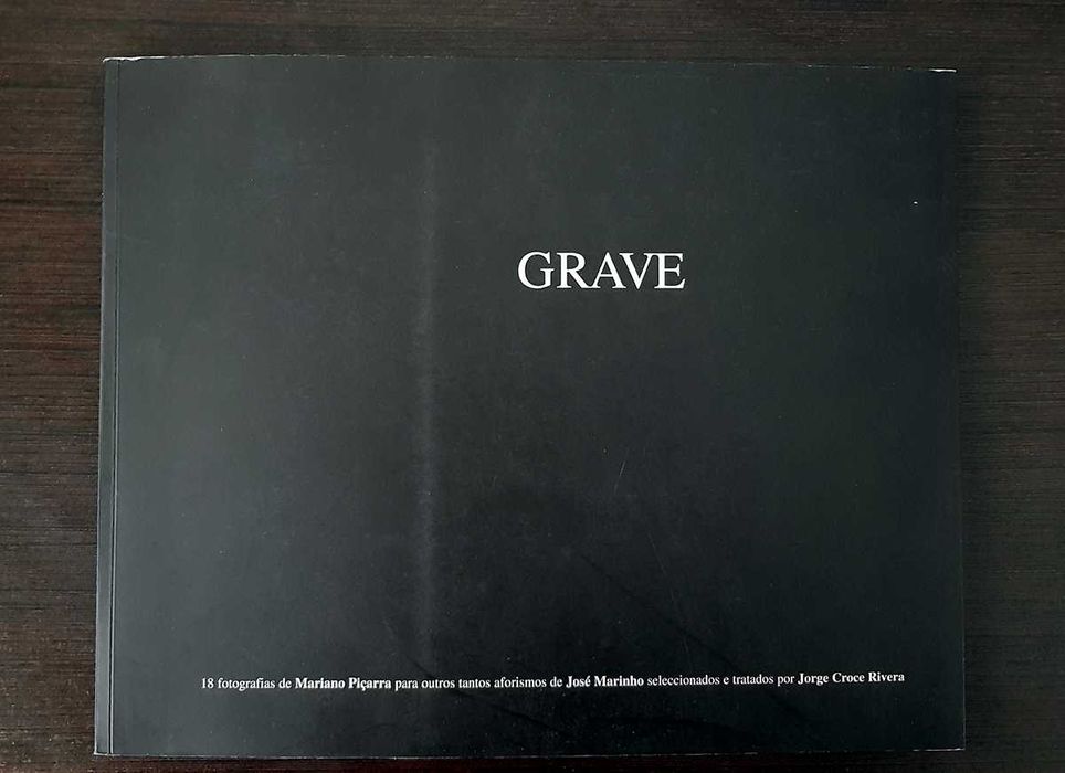 Grave de Mariano Piçarra (livro de fotografia preto e branco)