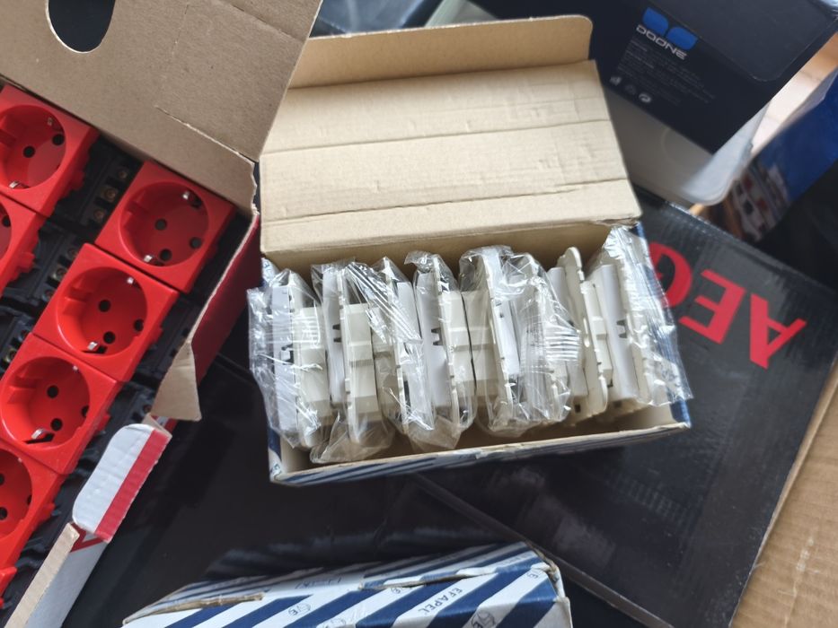 Vendo ferramentas e material elétrico