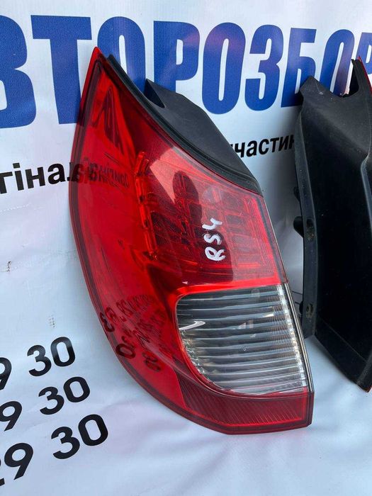 Фонарь задний правый/левый стоп RENAULT SCENIC 2 (2003-2009)