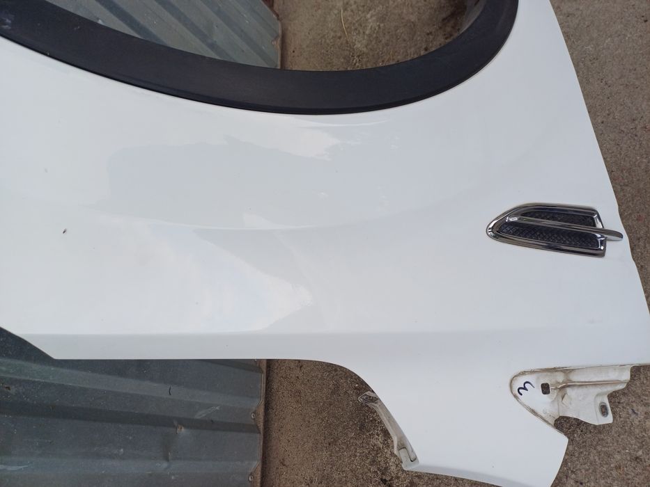 Błotnik prawy przód Ford Kuga MK2 kolor 5D