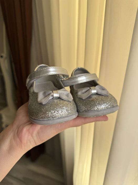 Туфлі для дівчинки 22 розмір