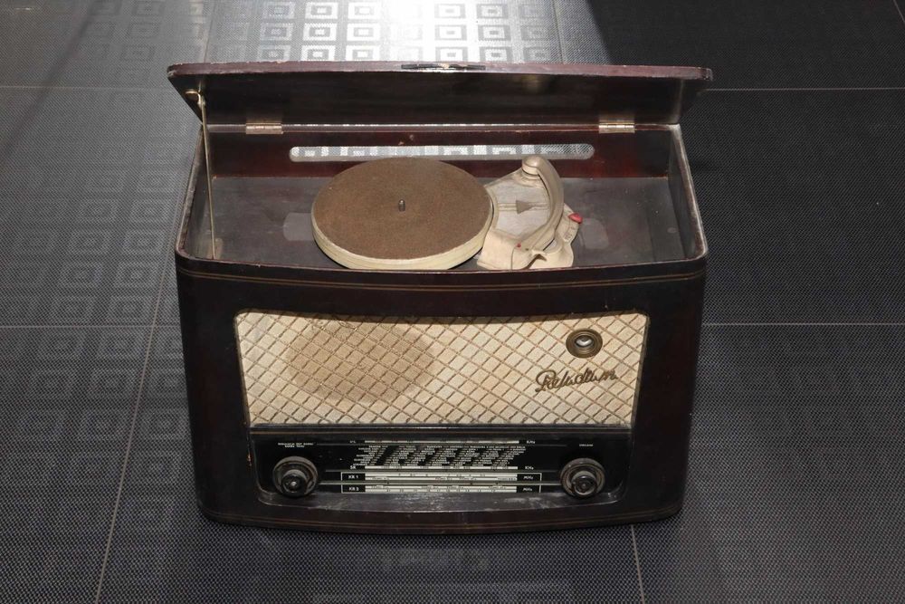 UNITRA Diora stare radio lampowe PRELUDIUM