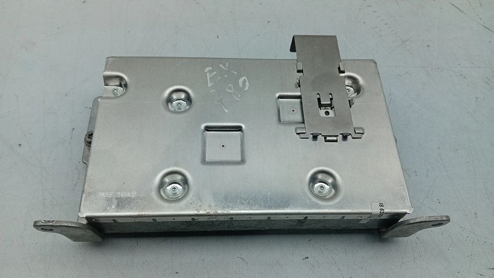 Amplificador de colunas AUDI A5 (8T3)