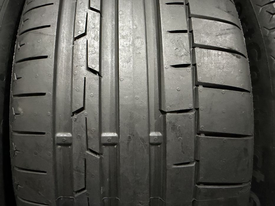 245/40 r 19 Continental 4шт.