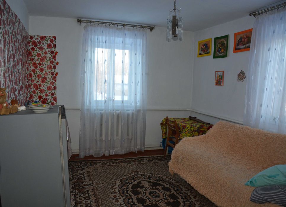 Затишний будинок для спокійного відпочинку біля лісу і водойми