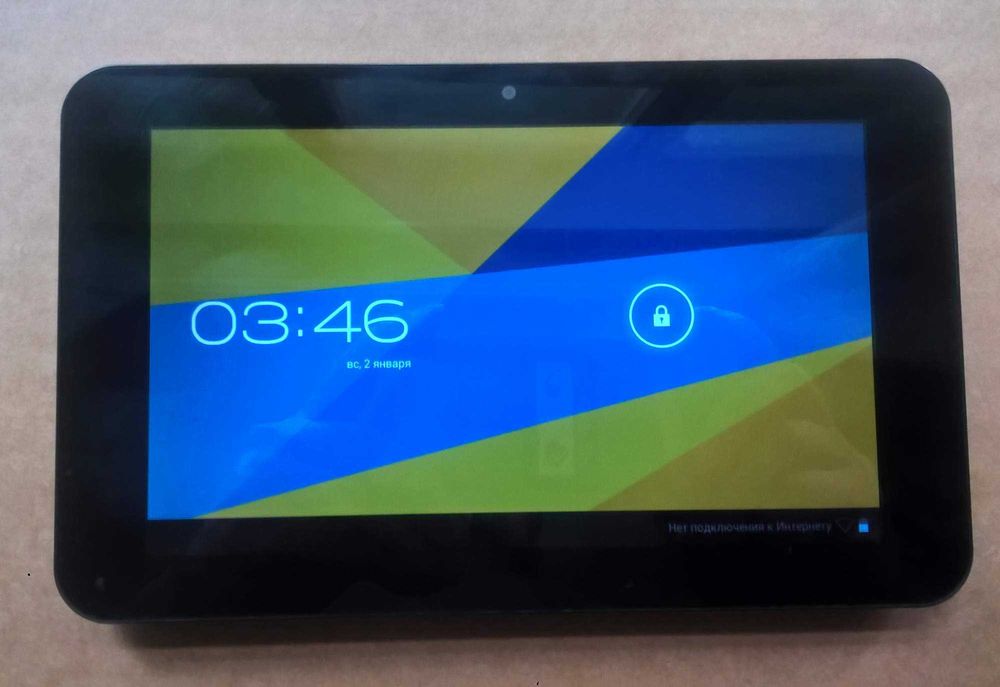 Планшет Pixus Play Two + блок живлення