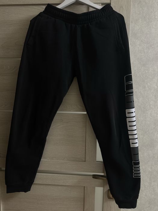 Продам штани PUMA-оригінал.В хорошому стані.Продаж стали малі.