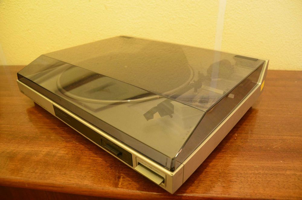 Gira Discos Akai AP-X1