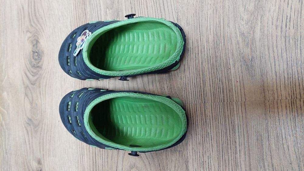 klapki crocsy r. 29 wkł 18 cm dla chłopca