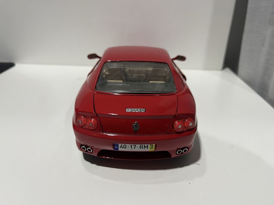 Ferrari 456GT 1:18 (Descrição)