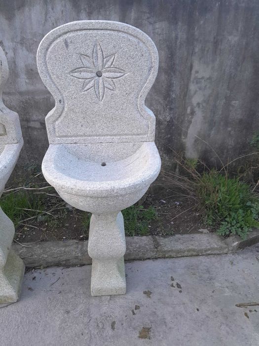Fontanário em granito