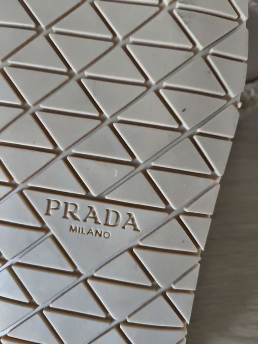 Шльопанці Prada жіночі