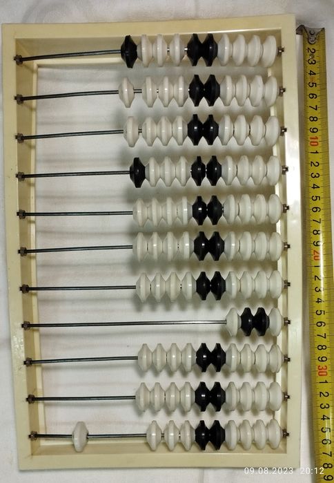 Счёты пластмассовые.