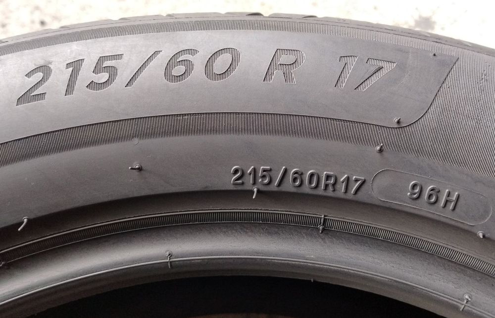 Шини літні R17 215/60 Michelin Primacy 4