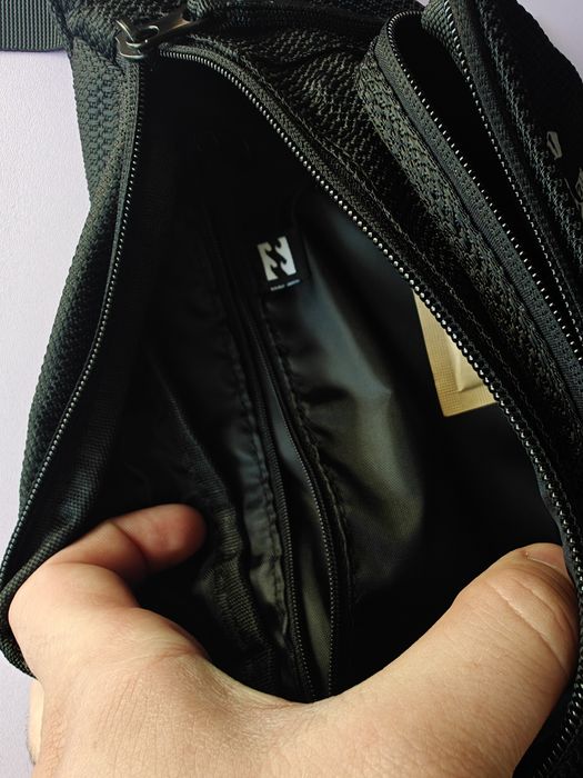 Czarna saszetka nerka Billabong BLB-M-003-07