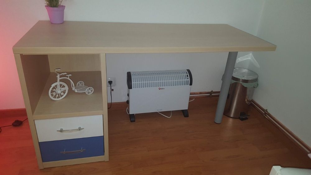 Secretária muito espaçosa!