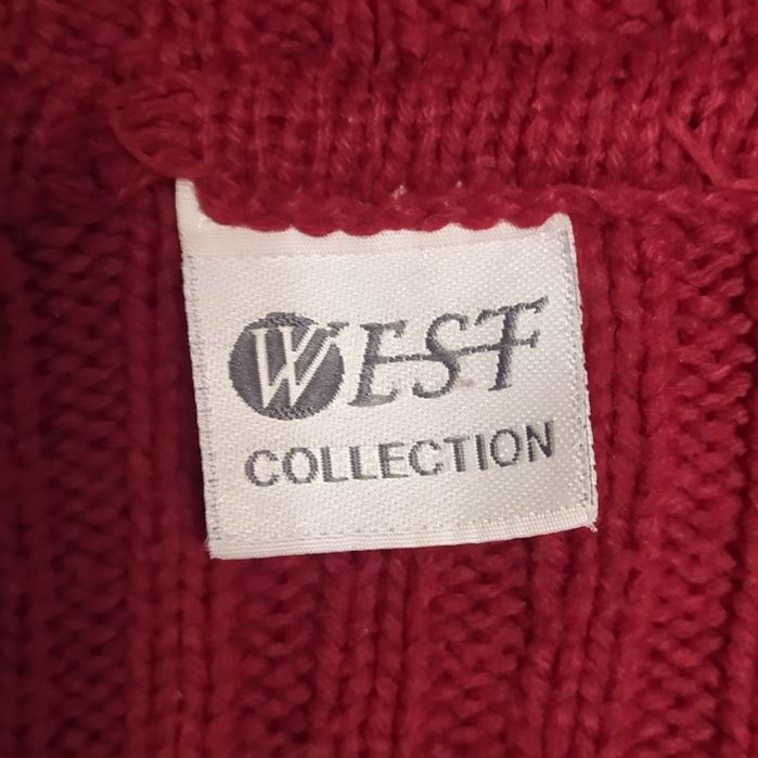 Кофта    красная