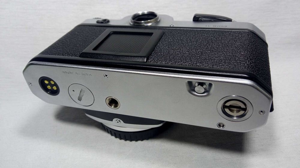 Nikon FE комплект боди