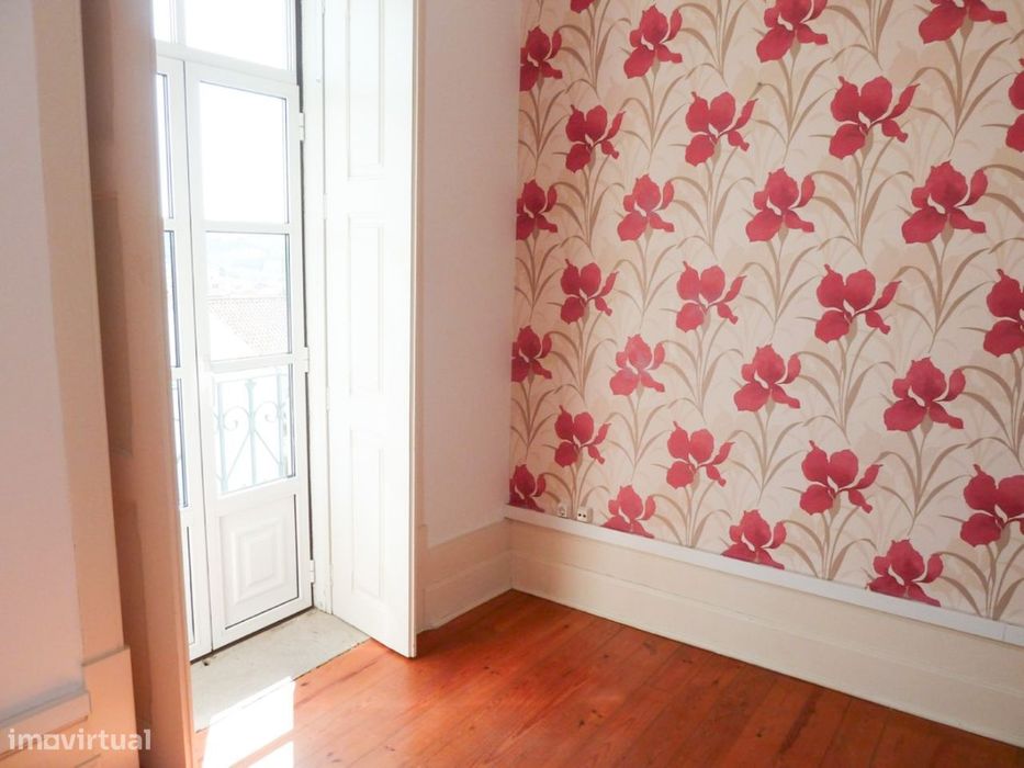 Apartamento T1+1 Coimbra (R. Ant. José Almeida)
