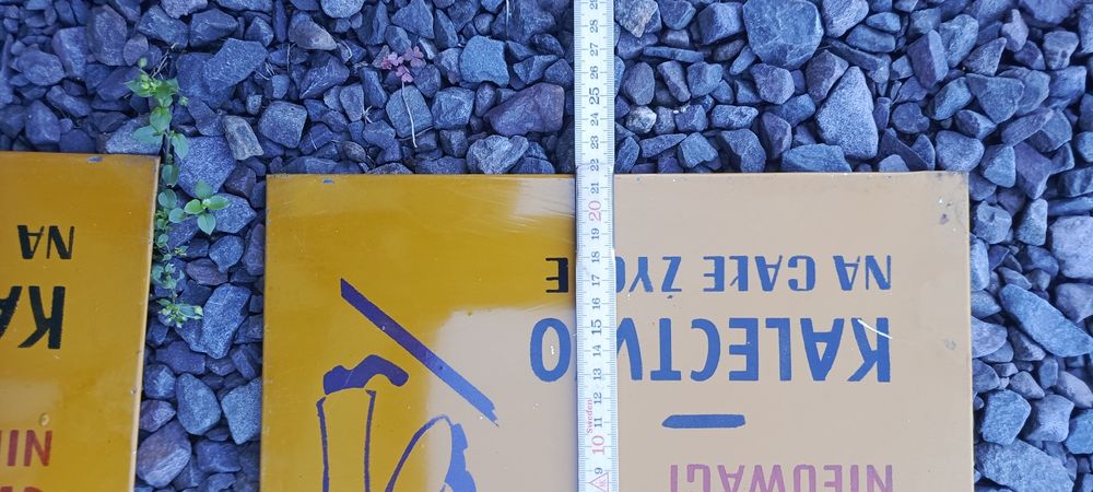 Stare metalowe tablice PRL