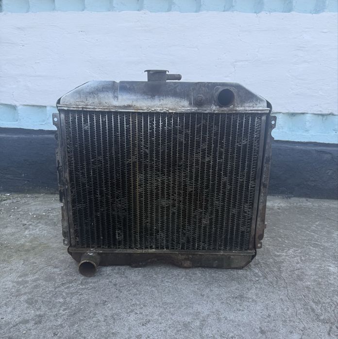 Продам радіатор охолодження на авто ВОЛГА/волга/ГАЗ,стан 5.