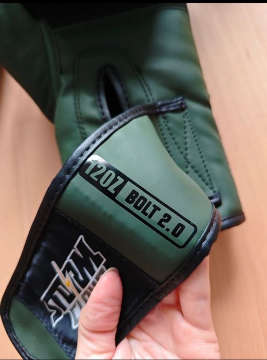 Zestaw kask bokserski i rękawice