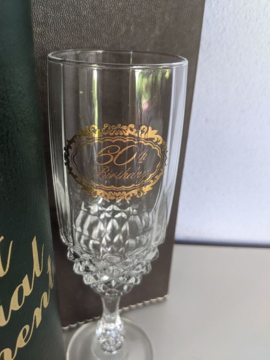 Шампанка в подарочной коробке на 60-и летие