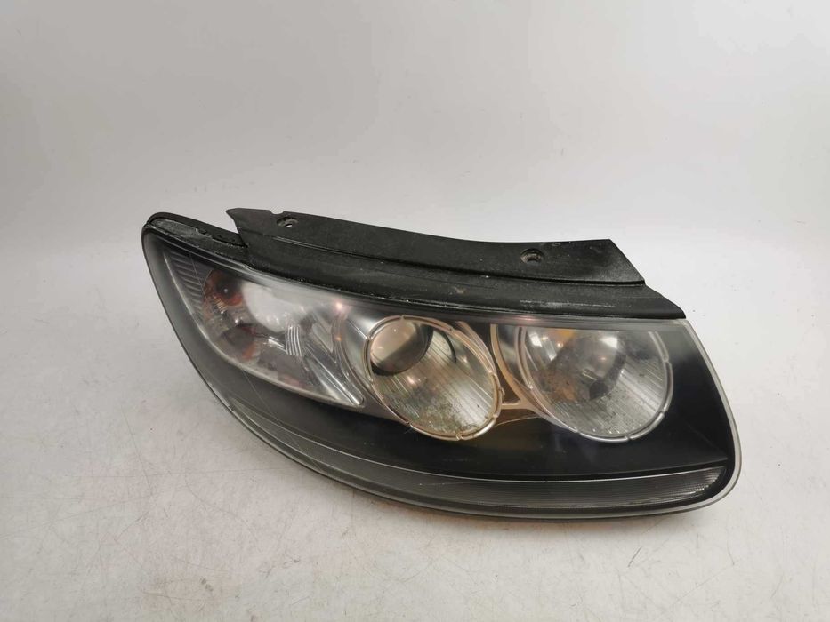 HYUNDAI SANTA FE II 2 06-12 r EU Lampa prawa przednia