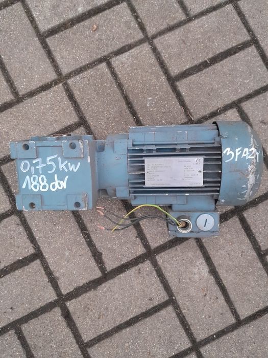 Motoreduktor 0,75 kw 188 obr sew